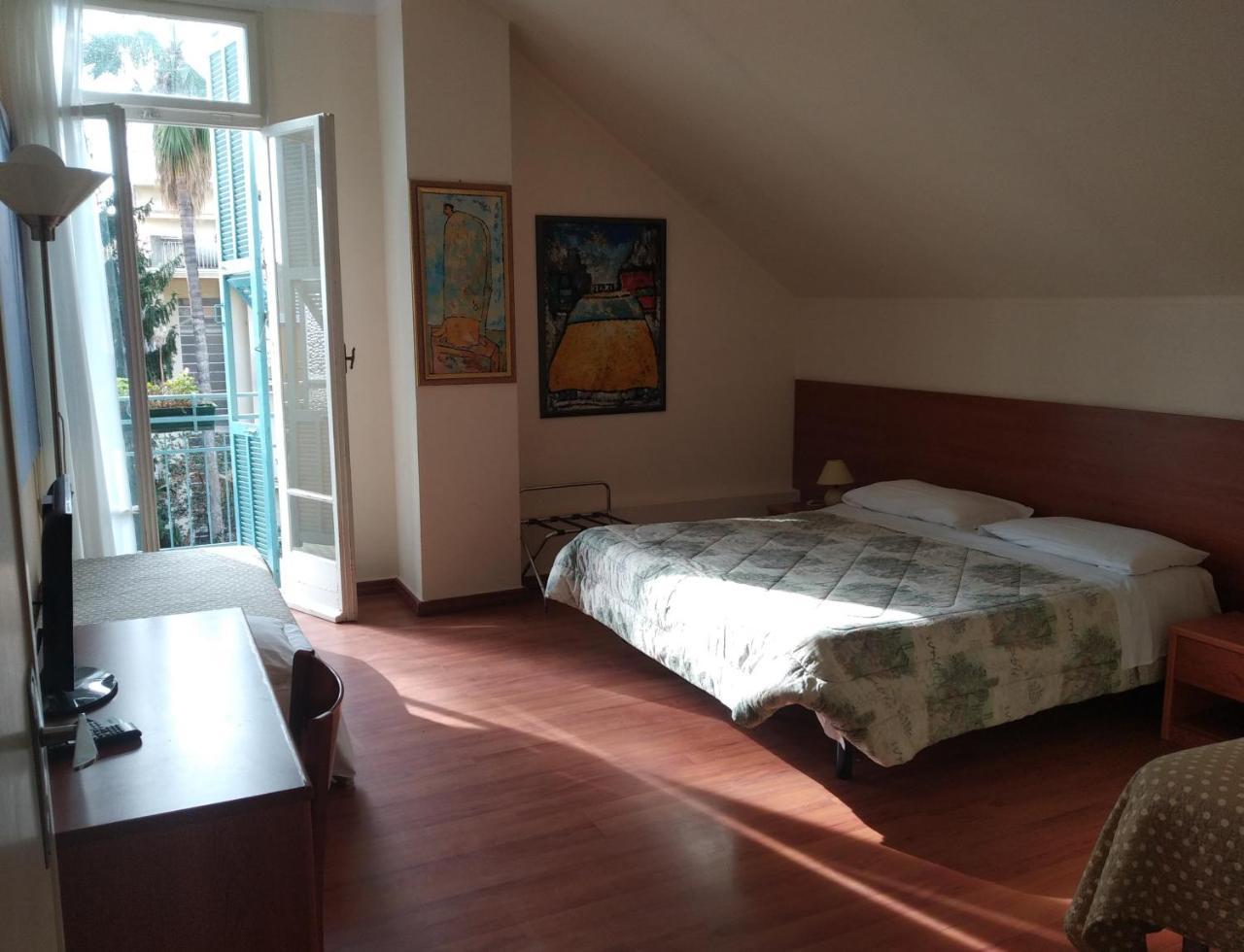 Hotel Lucciola Bordighera Luaran gambar