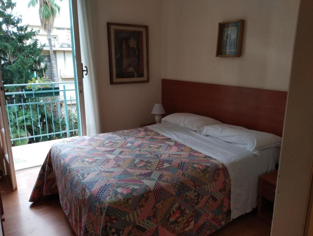 Hotel Lucciola Bordighera Luaran gambar