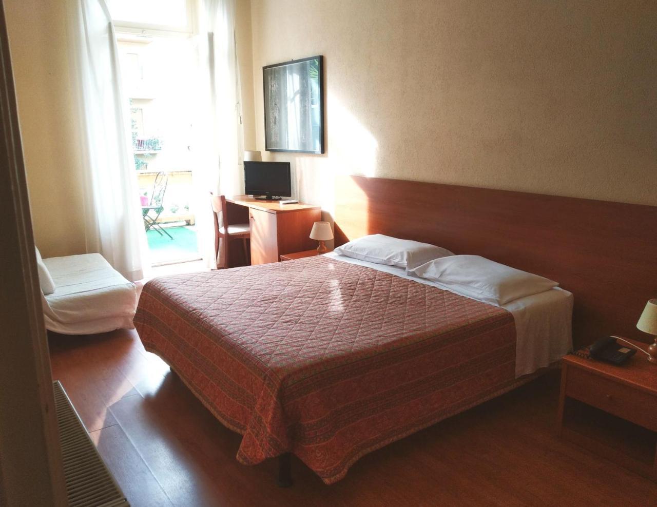 Hotel Lucciola Bordighera Luaran gambar