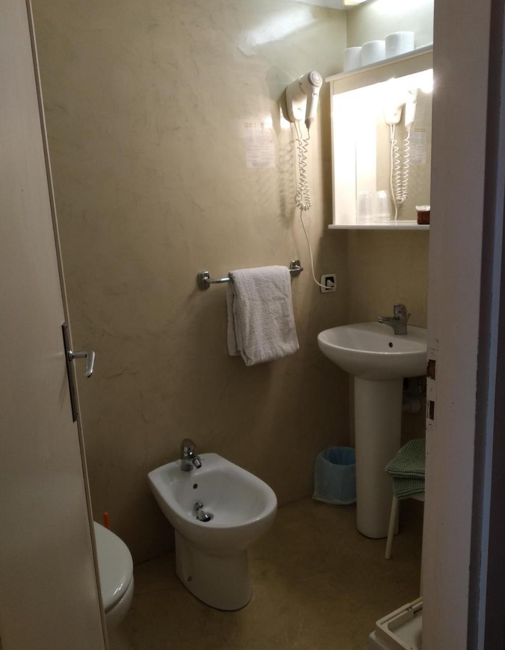 Hotel Lucciola Bordighera Luaran gambar