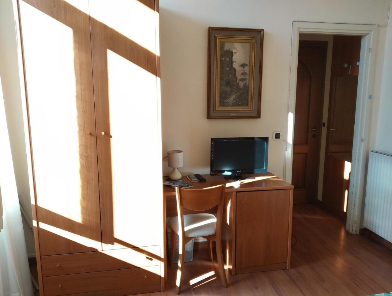 Hotel Lucciola Bordighera Luaran gambar