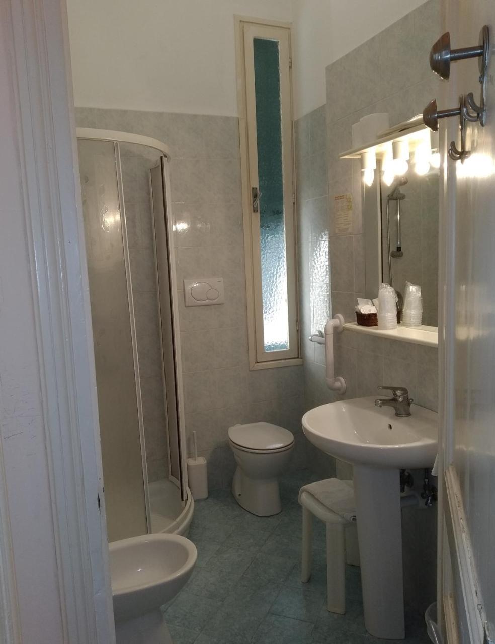 Hotel Lucciola Bordighera Luaran gambar