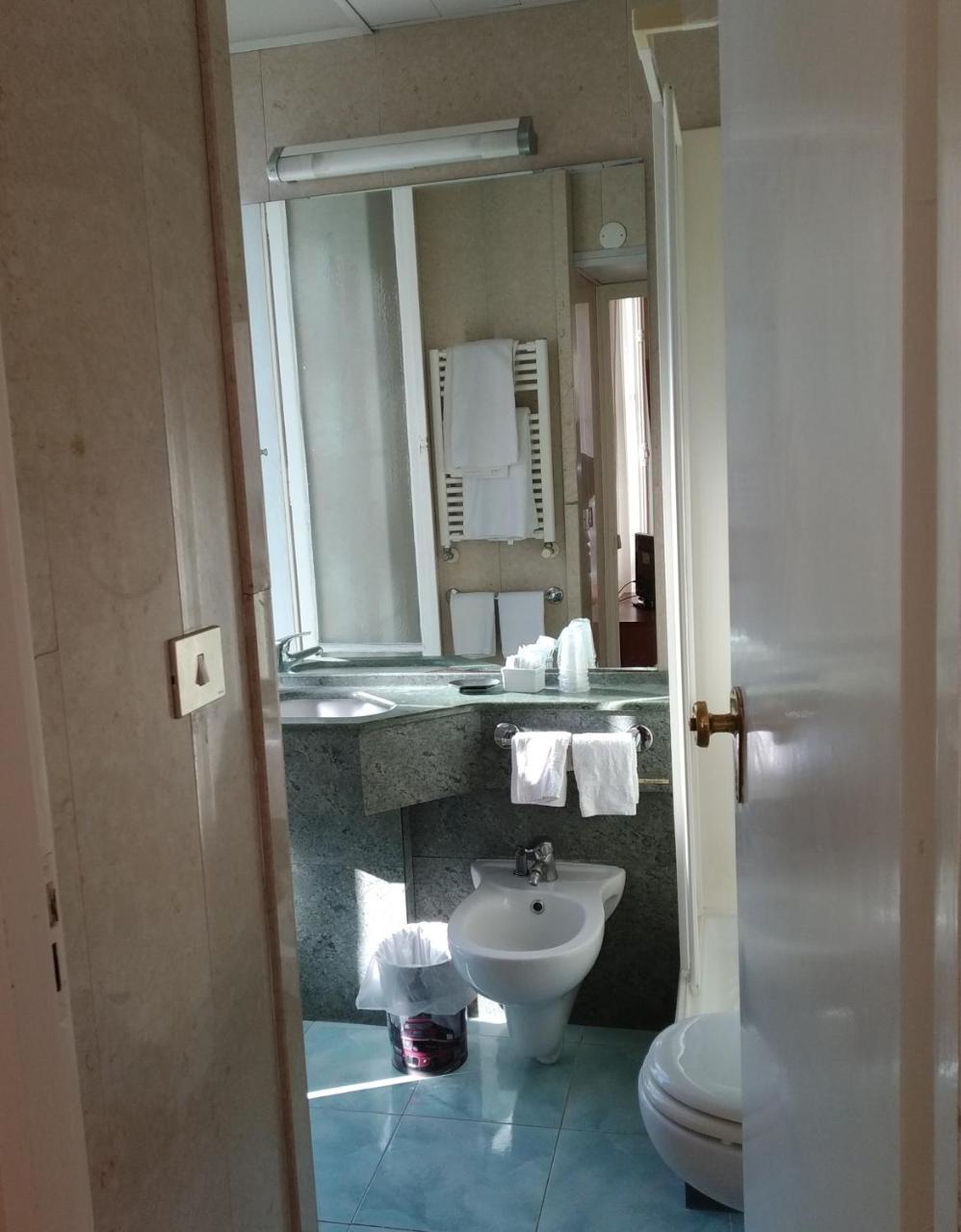 Hotel Lucciola Bordighera Luaran gambar
